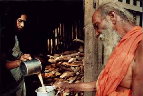 Annadanam at Sannidhiyan Madam, Selva Sannidhi