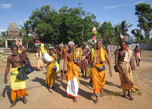 Pada Yatra pilgrims en route to Kataragama, June 2013